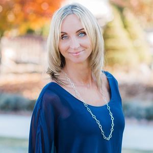 Meet your Posher, Denise